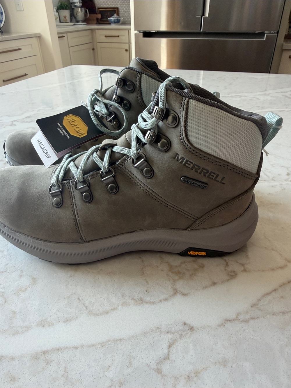 Merrell Ontario Women’s Waterproof Hiking Boots NEW